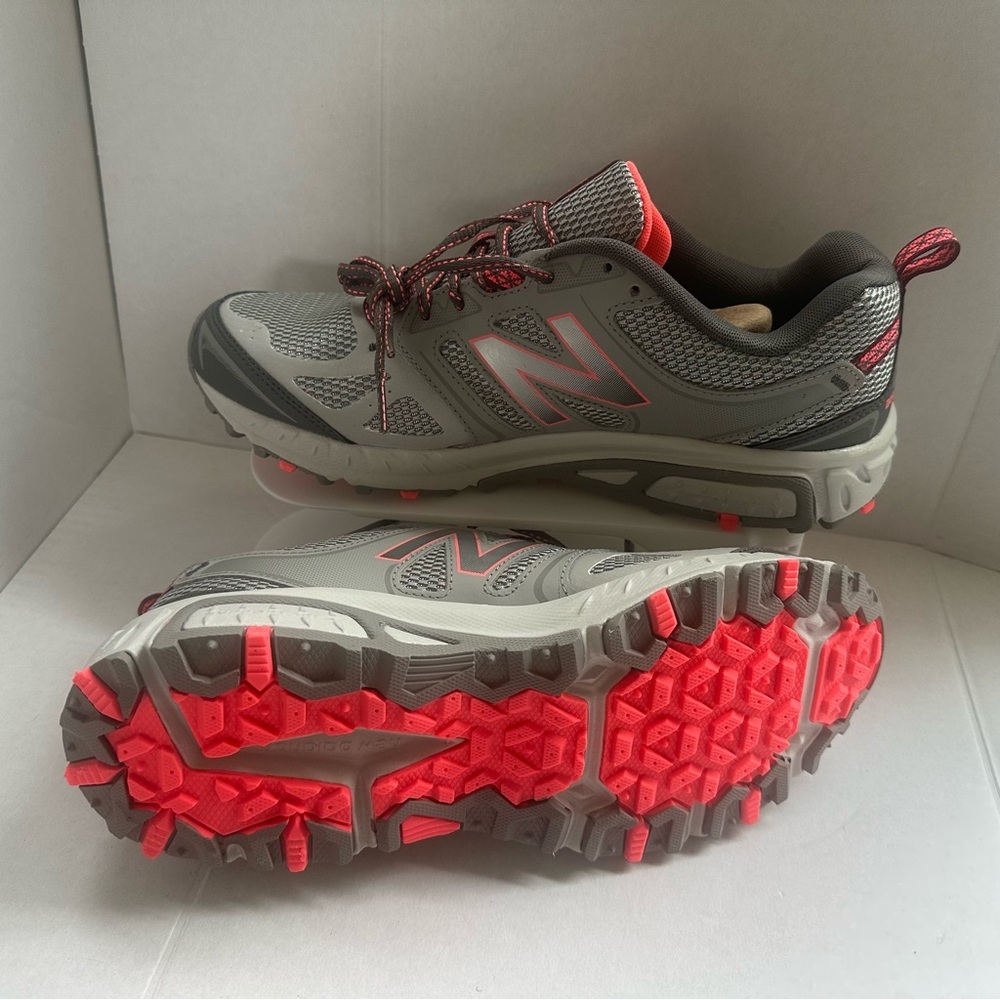 New Balance 412 v3 Womens Trail Running All Terrain Running Shoes  US Size 12 - Picture 3 of 7